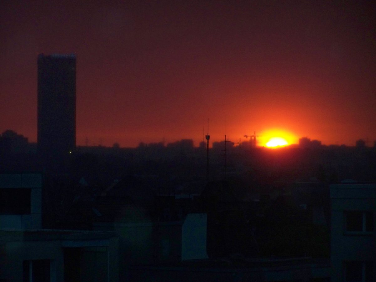 Sonnenaufgang über Neukölln